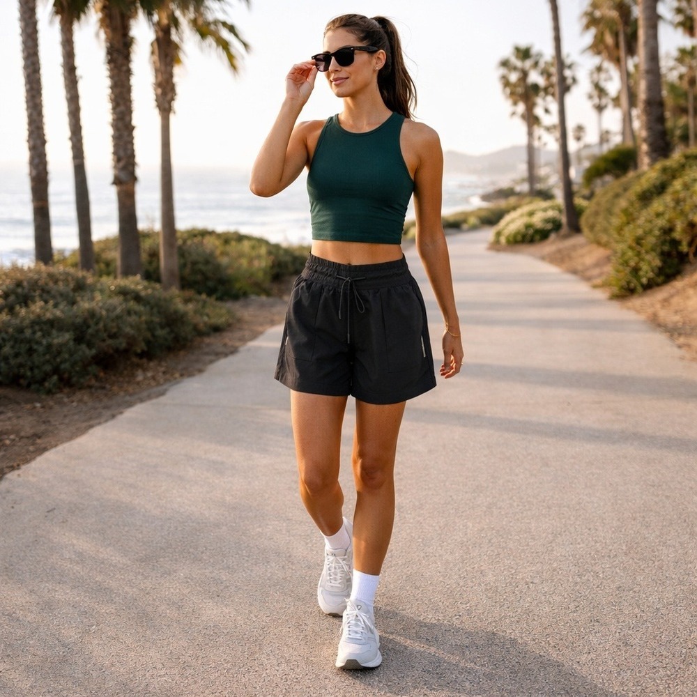 SOLD Vuori Summit Woven Shorts Black Small Coastal Athleisure Active